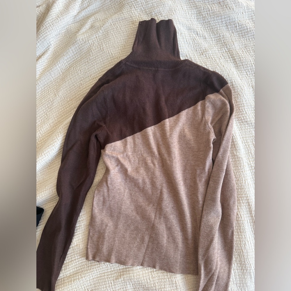 Commense Asymmetric Patchwork Long Sleeve Mock Ne… - image 4